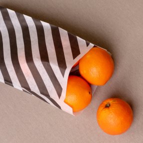 BontaBag 1 kg-os papírtasak fekete-fehér csíkos design mintával - 200 db